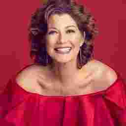 Performer: Amy Grant