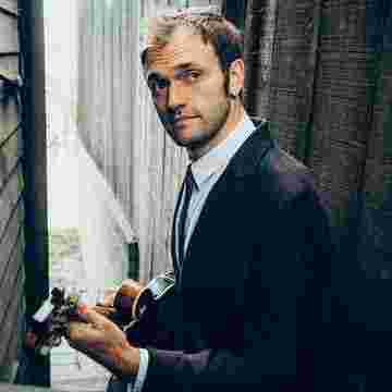 Chris Thile Tickets