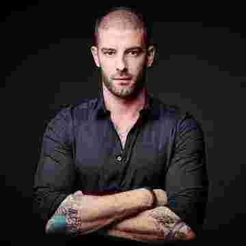 Darcy Oake Tickets